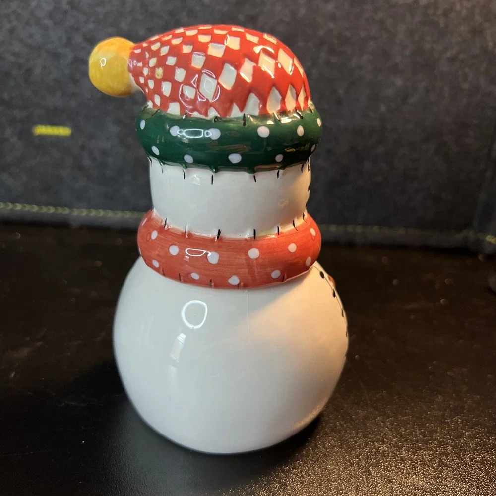 Stackable Snowman Salt & Pepper‎ Shakers Christmas Holiday Winter Santa Hat